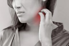 女性牛皮癣患者在治疗时需要注意哪些问题呢？